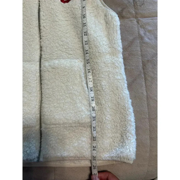 Captivating OU Sherpa Vest Size Large Cream Sooners Football Fall Warm Fuzzy - Picture 5 of 6